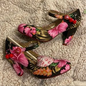 The Right Stripe Heel 🍒 🌺